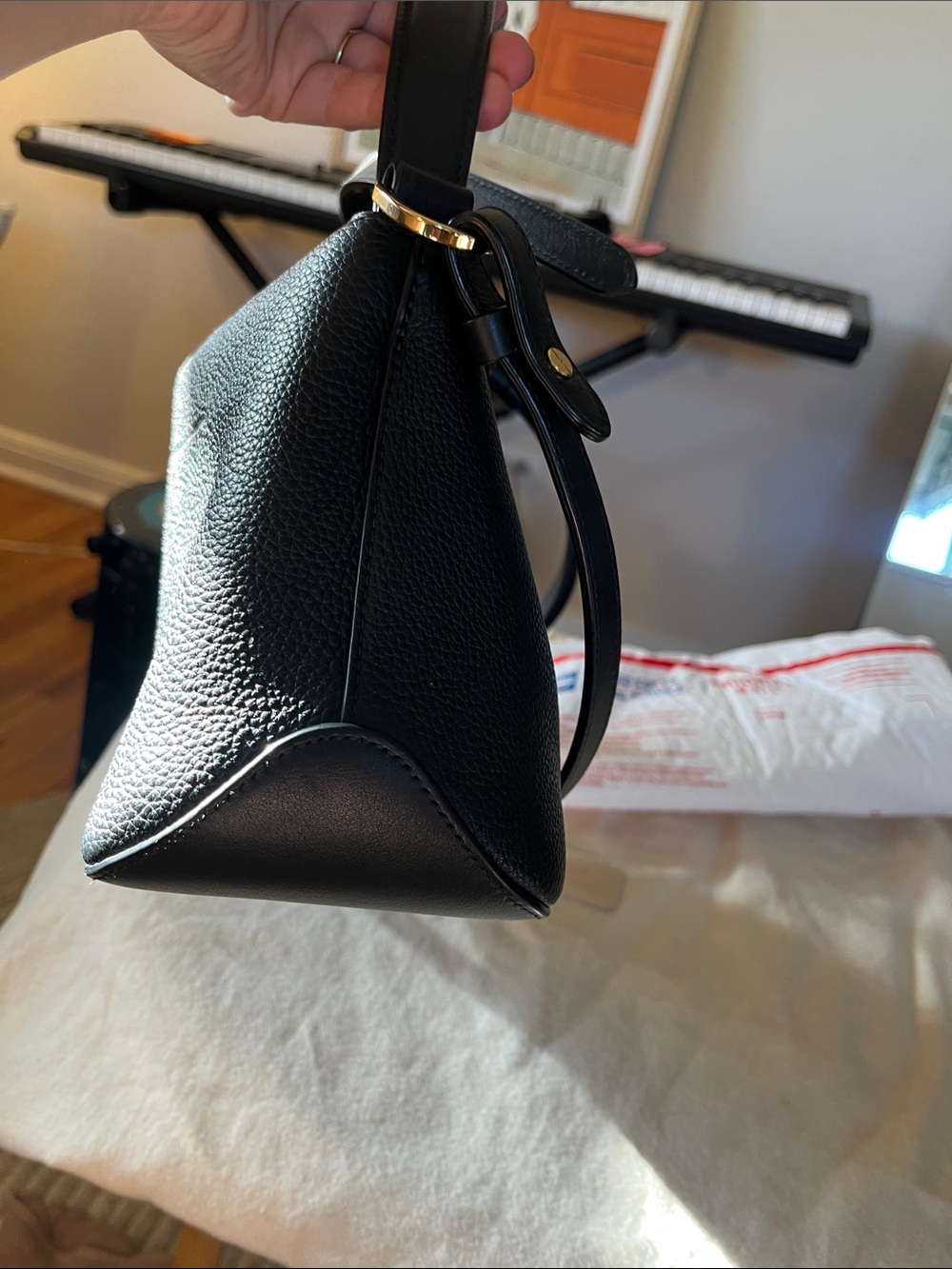 Stow London East West Curve bag in Black calfskin leather - Picture 11 of 13